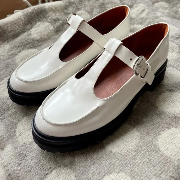 Selling as slightly too small - Perfect, new condition. - Picture 2 of 3